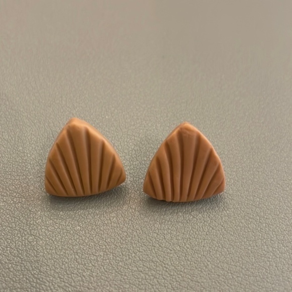 Tan textured earrings
